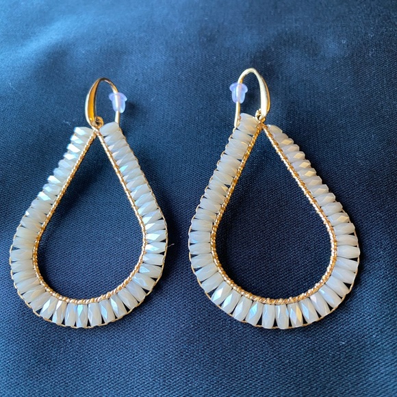 Gold tone with beige, sparkly beads statement dangle earrings - Picture 3 of 6